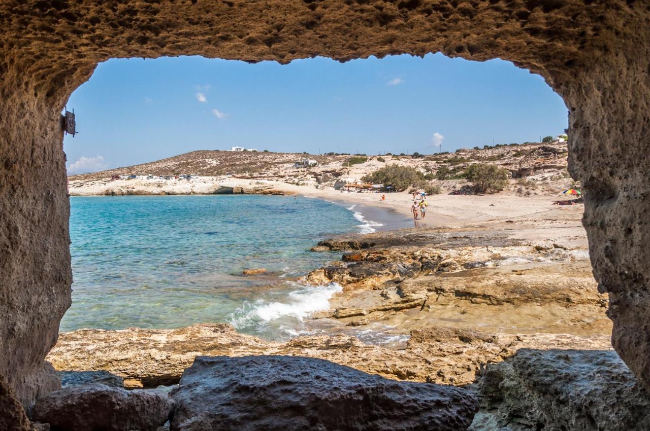 Peter's Sea And Sαnd Adamantas (Milos)